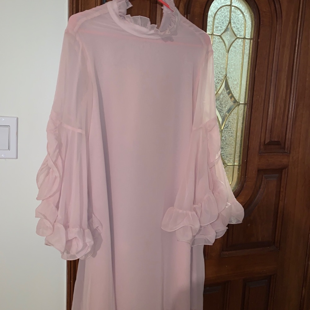 Flowey light pink dress